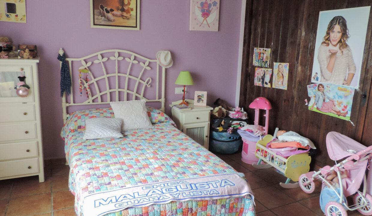 villa_23_01_Chalet_Atalaya_JLLdormitorio_2